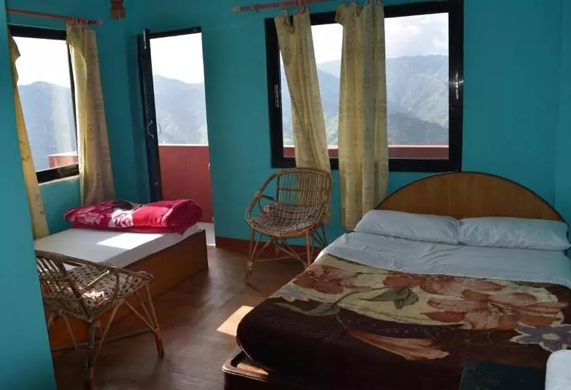 هتل Tashidelek Guest Lodge & House