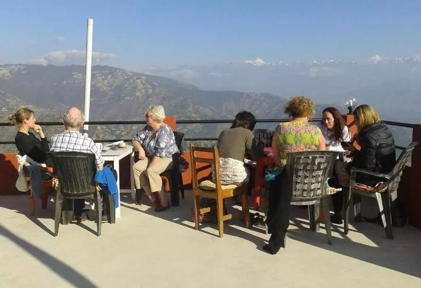 هتل Tashidelek Guest Lodge & House