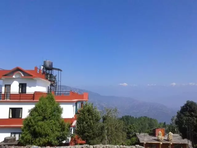 هتل Tashidelek Guest Lodge & House