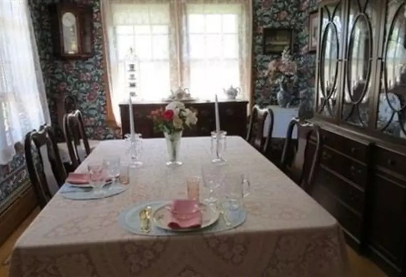 Lilac Village Bed & Breakfast