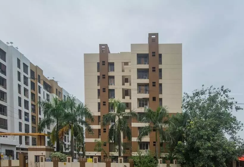Oyo 15119 Vista Service Apartment
