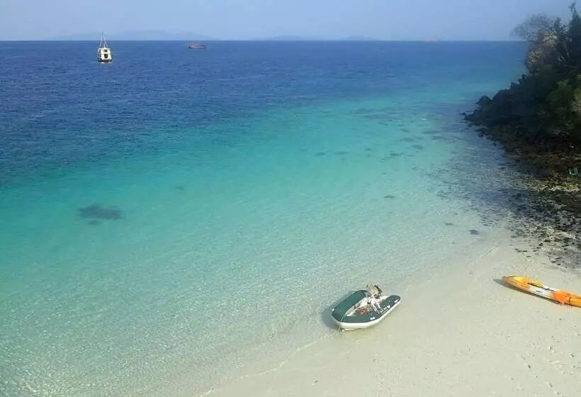 پانسیون Boulder Bay Eco Resort   Nga Khin Nyo Gyee Island