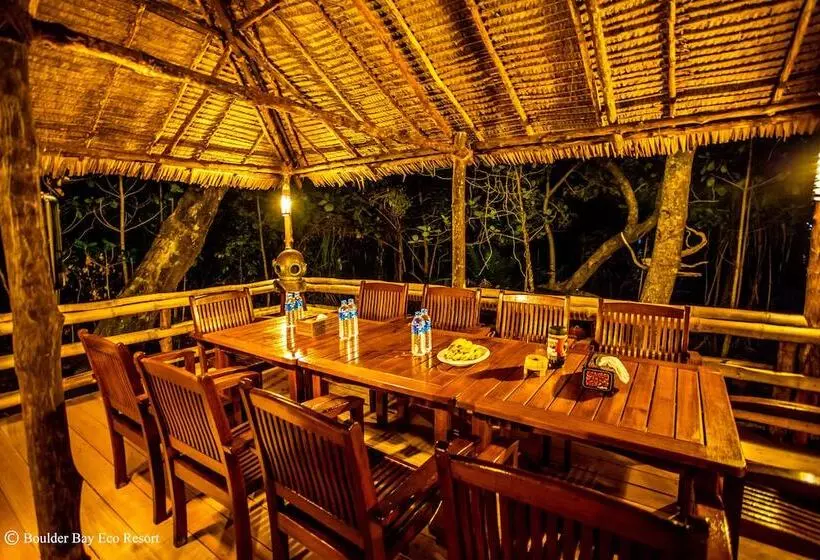 پانسیون Boulder Bay Eco Resort   Nga Khin Nyo Gyee Island