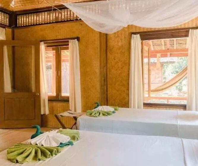 پانسیون Boulder Bay Eco Resort   Nga Khin Nyo Gyee Island