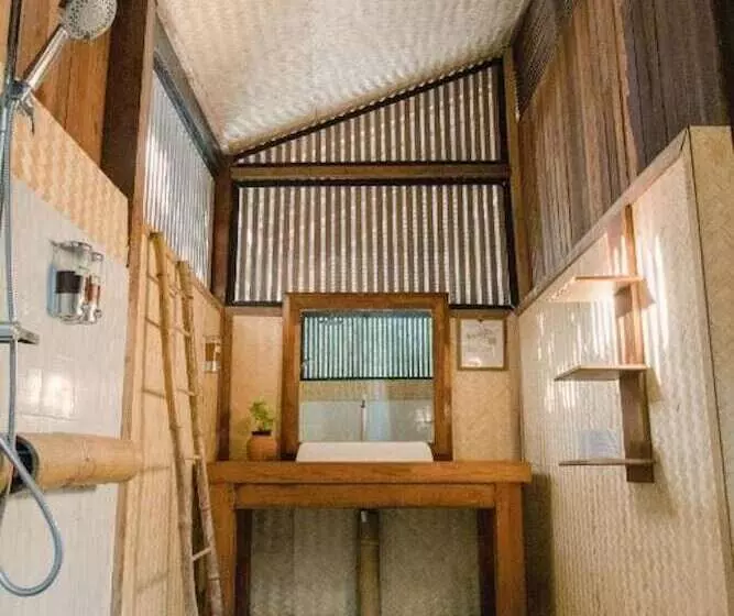 پانسیون Boulder Bay Eco Resort   Nga Khin Nyo Gyee Island