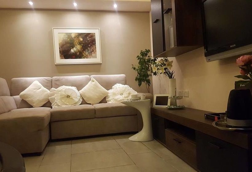 پانسیون Revive