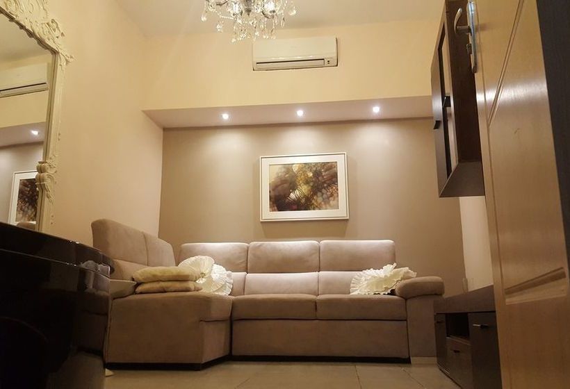 پانسیون Revive