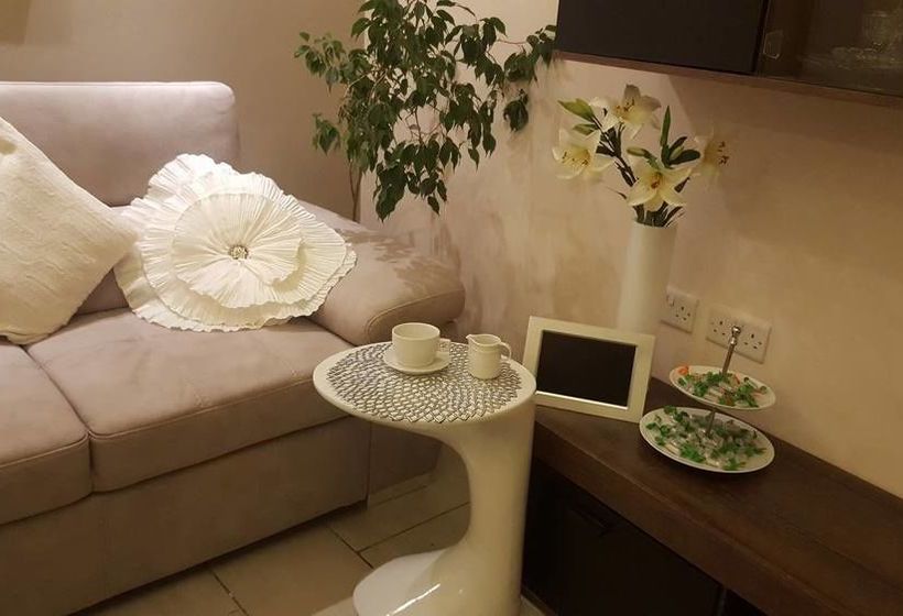 پانسیون Revive