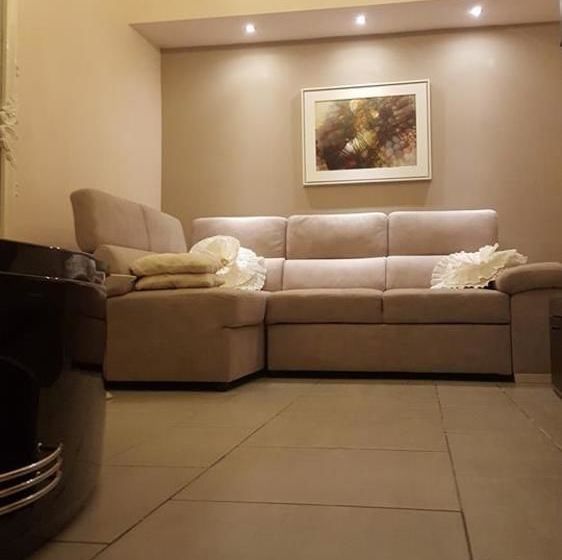 پانسیون Revive