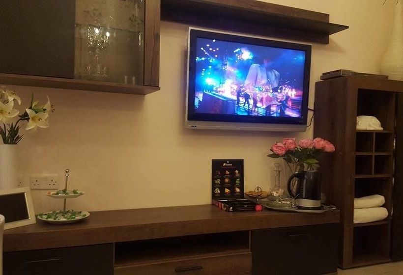 پانسیون Revive