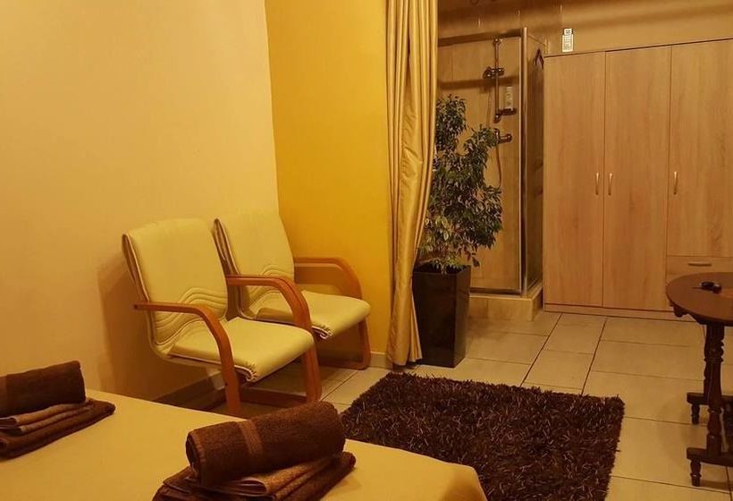 پانسیون Revive