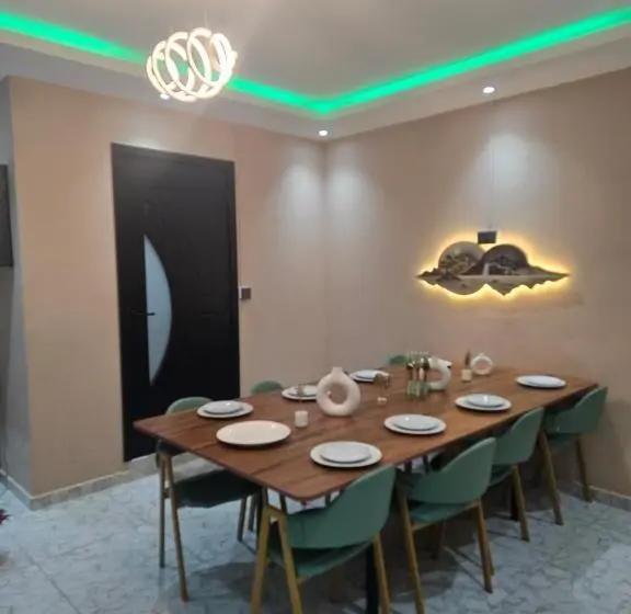 پانسیون Adonai Villa 1
