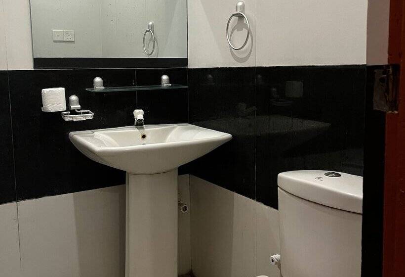 Schronisko Funky Leopard Safari Lodge Bordering Yala National Park