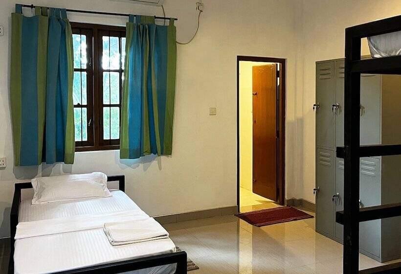 Schronisko Funky Leopard Safari Lodge Bordering Yala National Park