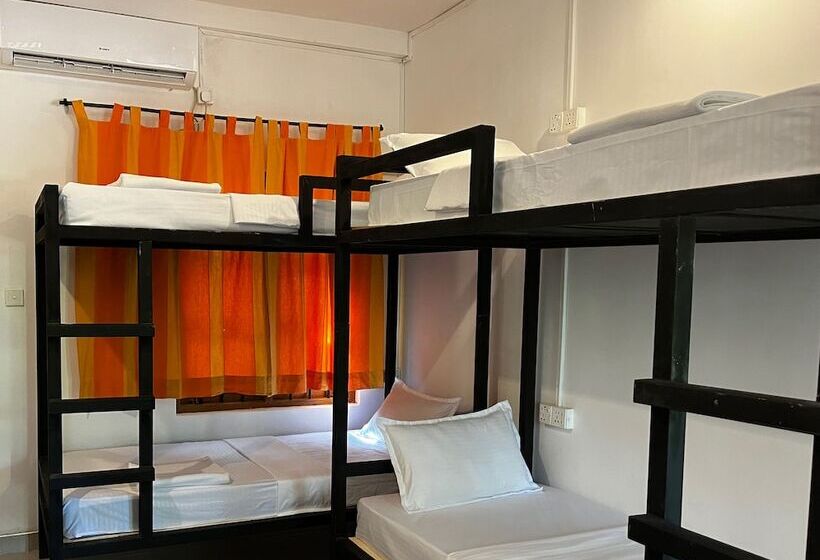 Schronisko Funky Leopard Safari Lodge Bordering Yala National Park