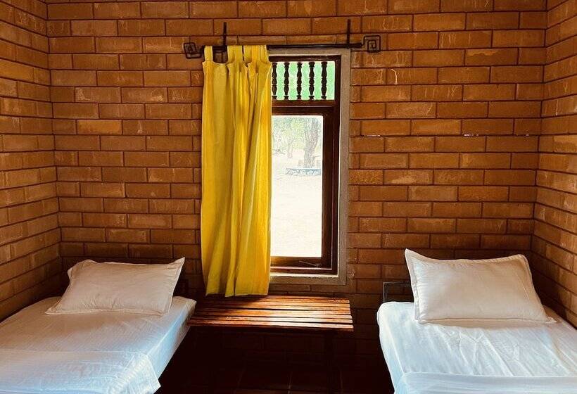 Schronisko Funky Leopard Safari Lodge Bordering Yala National Park