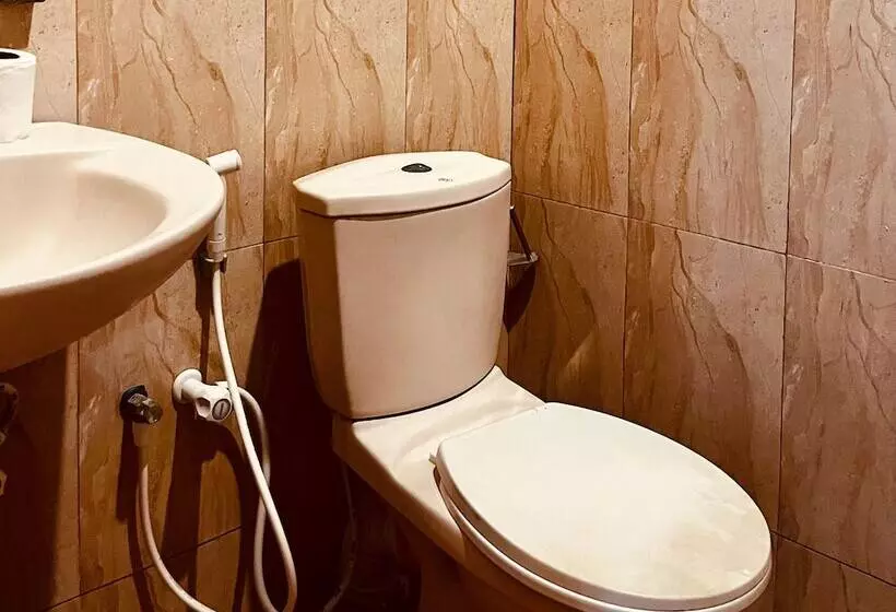 Retkeilymaja Funky Leopard Safari Lodge Bordering Yala National Park