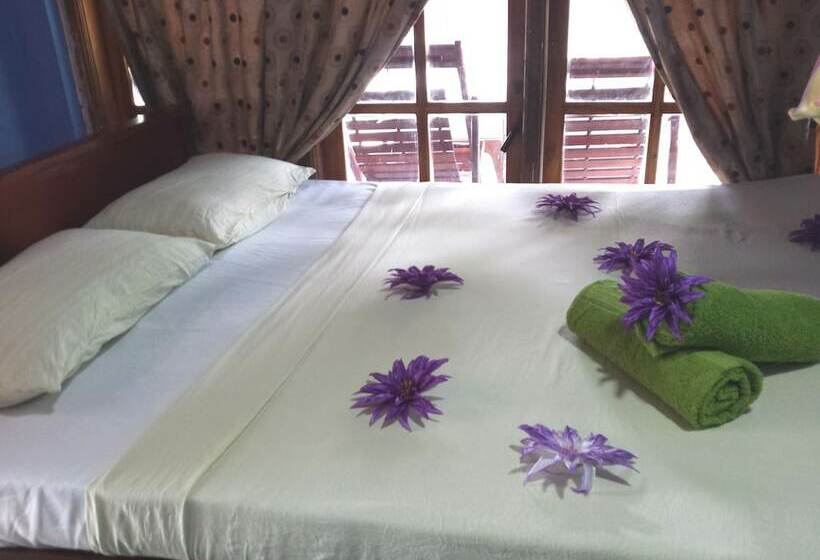 Greenwood Udawalawa Safari Resort