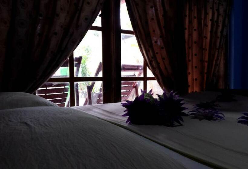 Greenwood Udawalawa Safari Resort