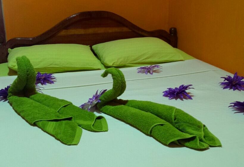 Greenwood Udawalawa Safari Resort