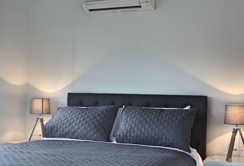 Holiday With A View Lowry Street