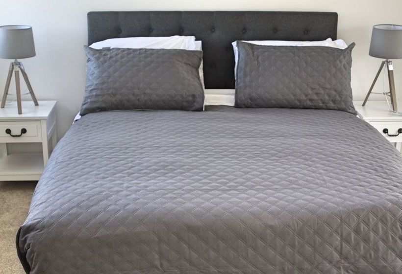 Holiday With A View Lowry Street