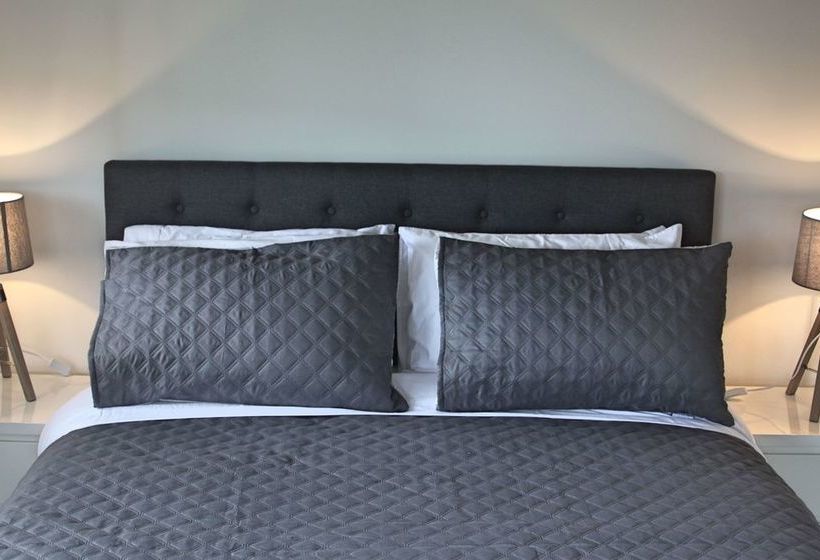 Holiday With A View Lowry Street