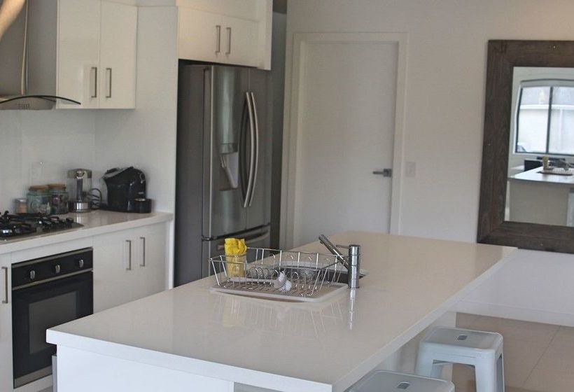 Holiday With A View Lowry Street