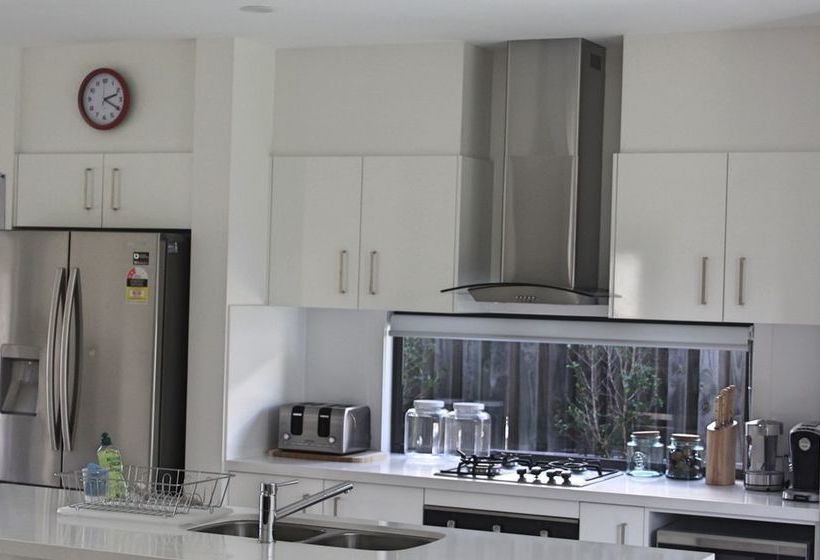 Holiday With A View Lowry Street