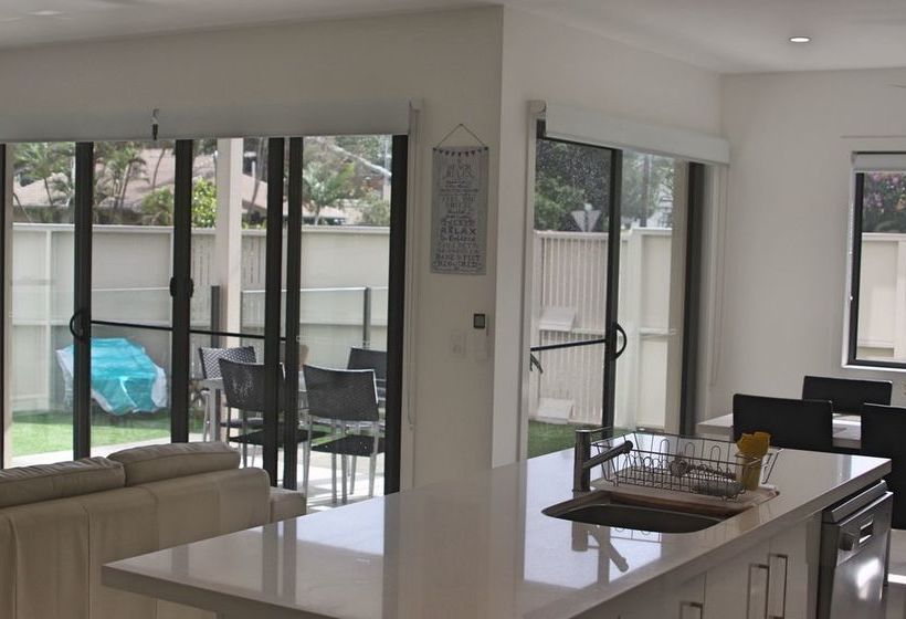 Holiday With A View Lowry Street