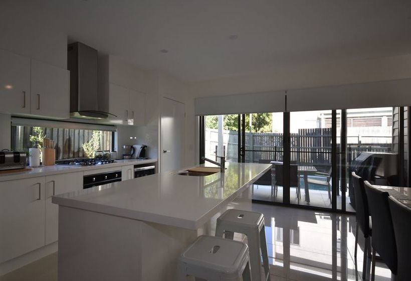 Holiday With A View Lowry Street