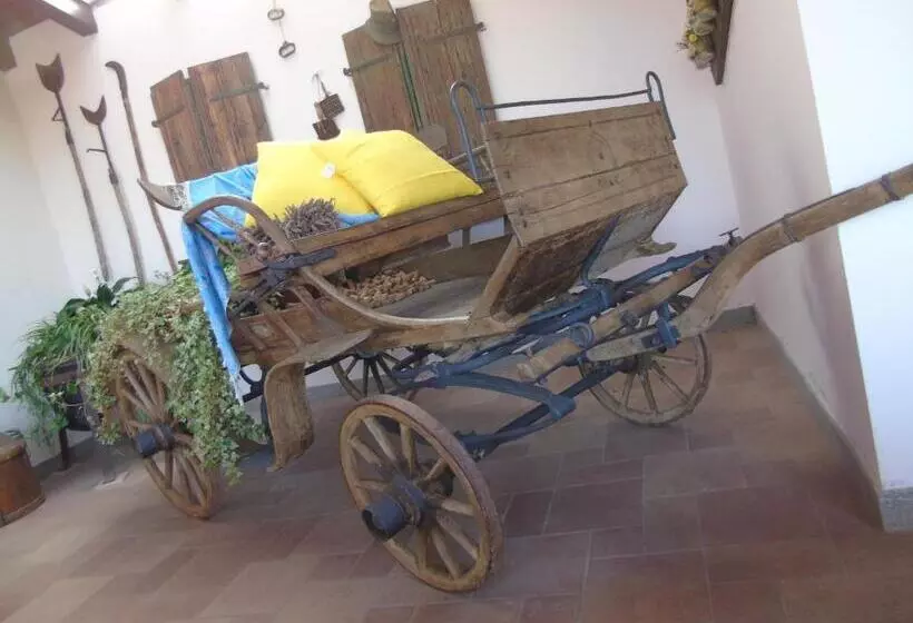 Hotelli Cascina Lavaroni