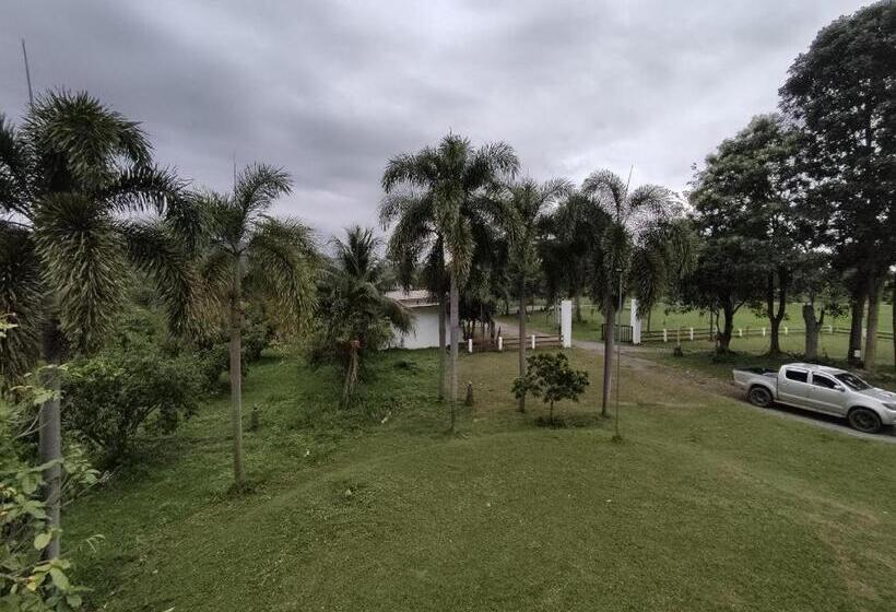 Hotel Banrai Pornsawun