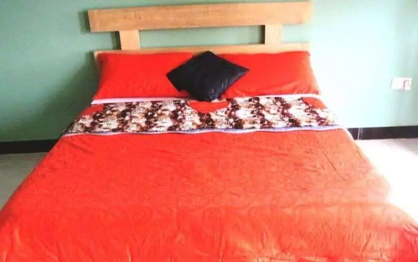 هتل Bunyonyi View Resort