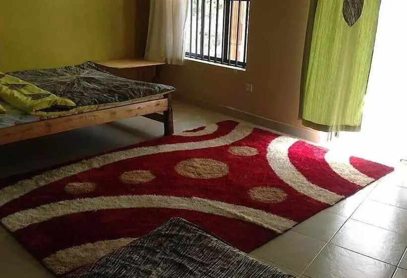 هتل Bunyonyi View Resort