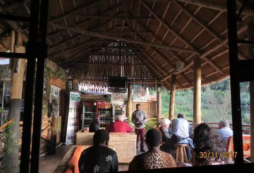 هتل Bunyonyi View Resort