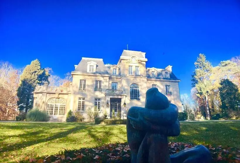 هتل Château Des Forgets