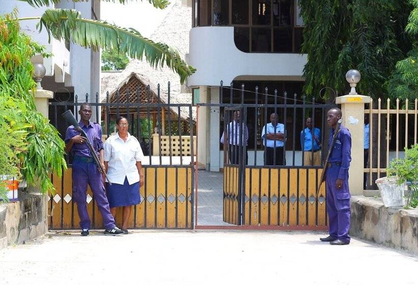 هتل Landmark Ubungo