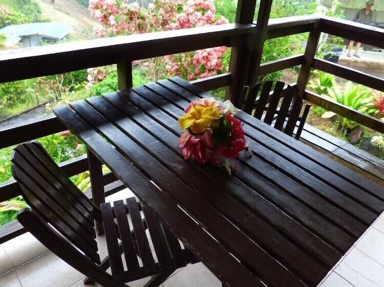 هتل Pension Te Maeva