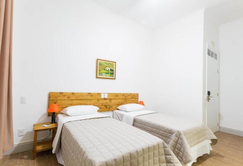 Otel Sagrados Corações