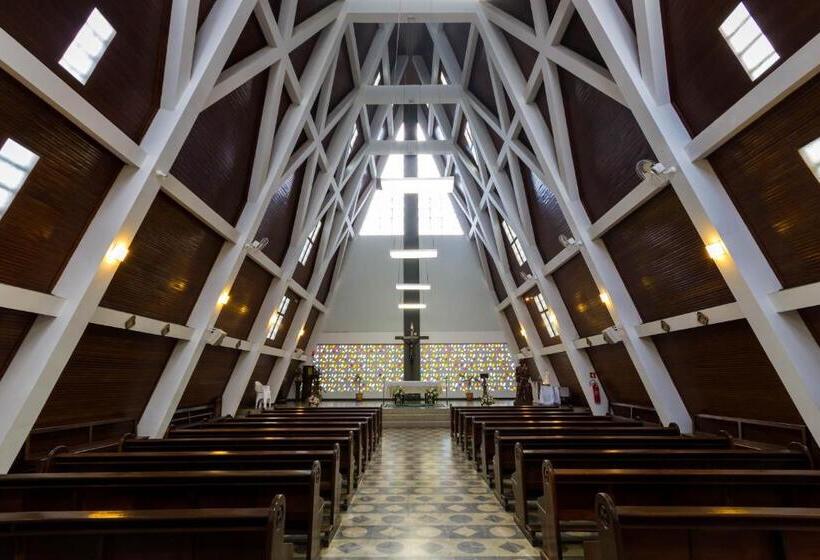 Otel Sagrados Corações