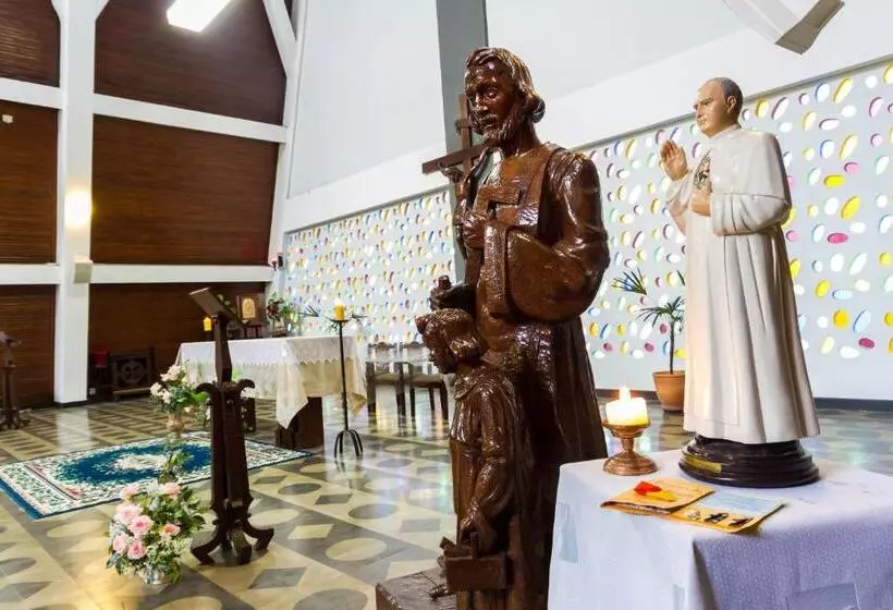 ホテル Sagrados Corações