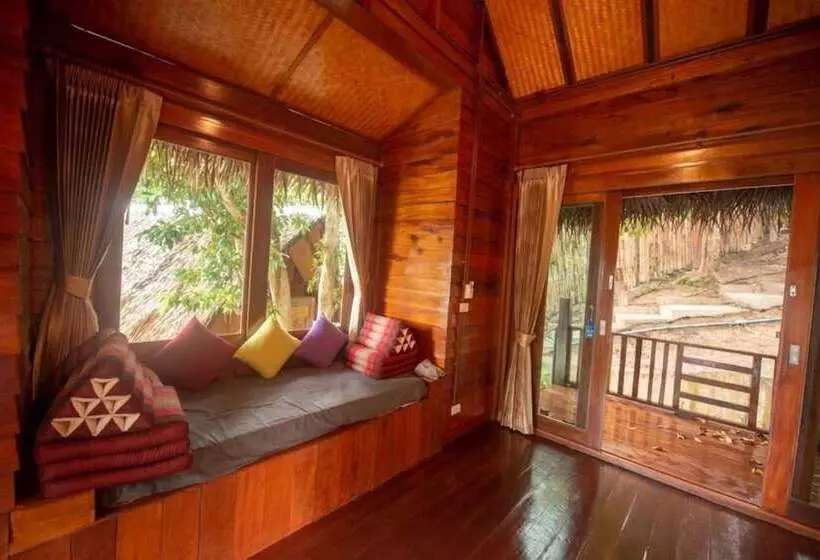 ホテル Sawan Sunset Resort