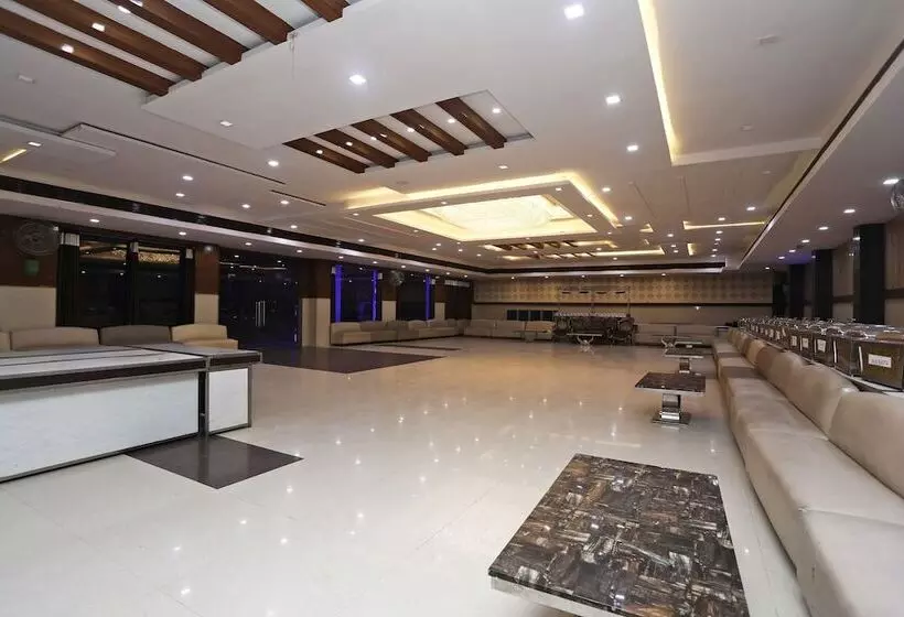 ホテル O Subhadra Residency