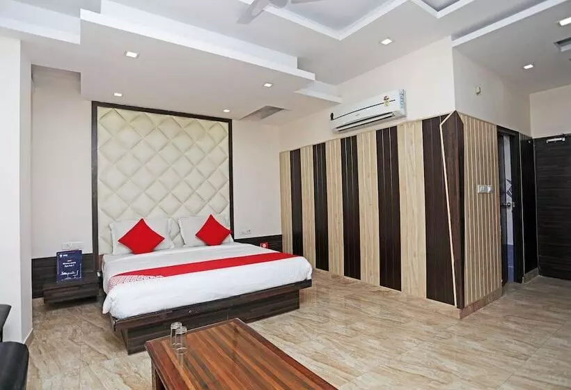 ホテル O Subhadra Residency