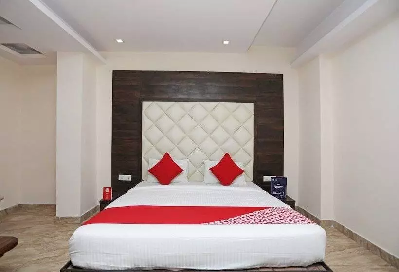 ホテル O Subhadra Residency