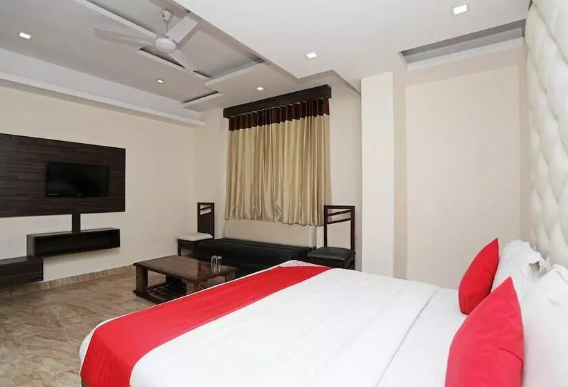 ホテル O Subhadra Residency