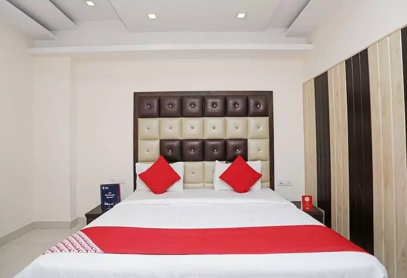 ホテル O Subhadra Residency