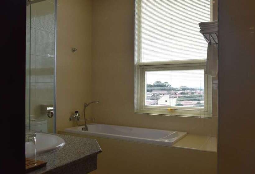 בית מלון כפרי The Park Vientiane