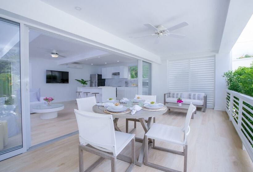 Mullins Grove Luxury Apartments